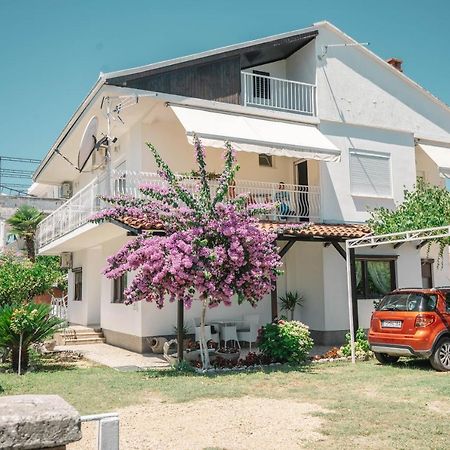 Vila Adriatik Ulcinj Buitenkant foto