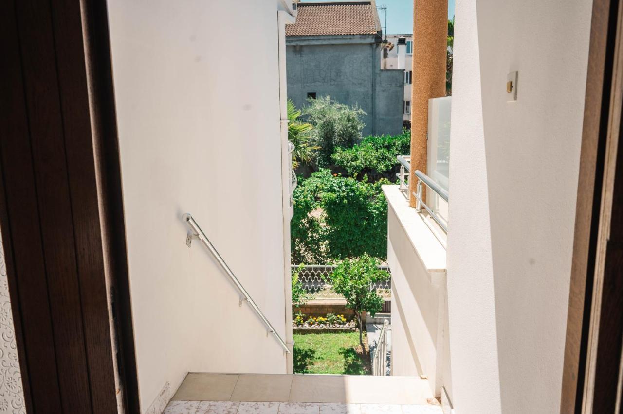 Vila Adriatik Ulcinj Buitenkant foto