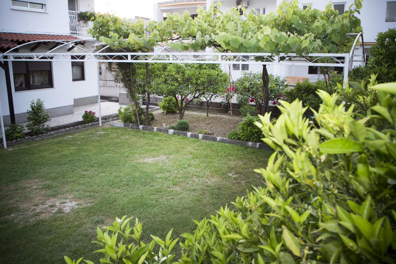 Vila Adriatik Ulcinj Buitenkant foto