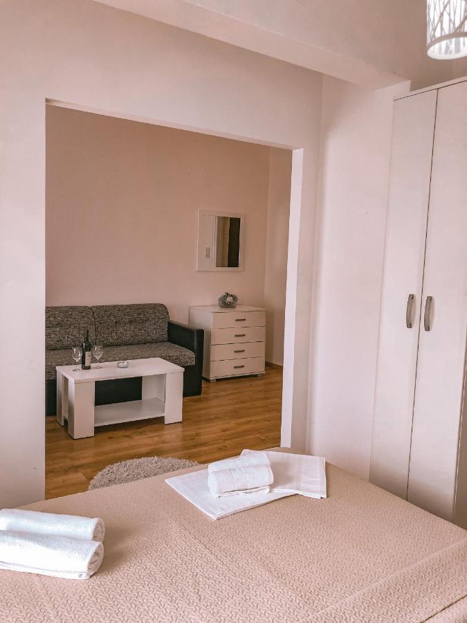 Vila Adriatik Ulcinj Buitenkant foto