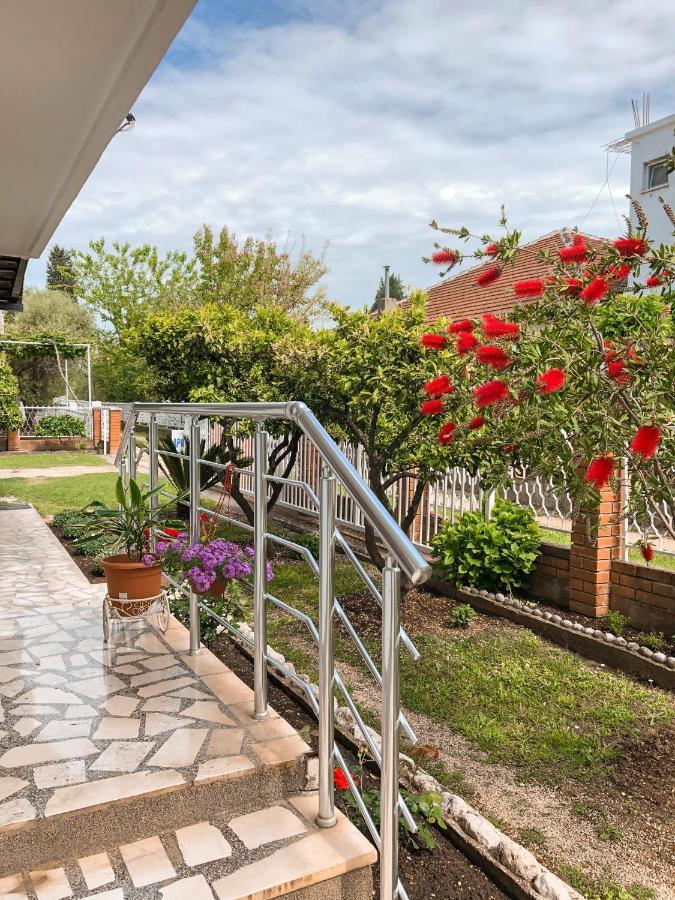 Vila Adriatik Ulcinj Buitenkant foto